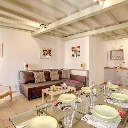 Three Bedroom Apartment Campo Dei Fiori โรม ภายนอก รูปภาพ