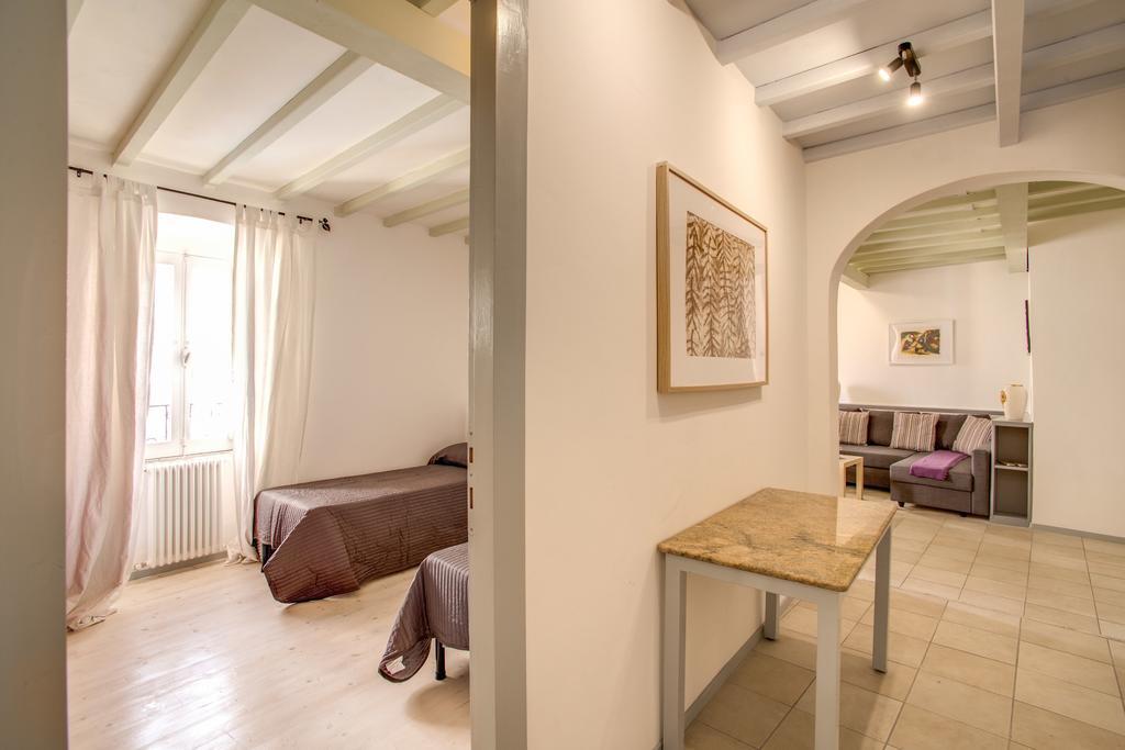 Three Bedroom Apartment Campo Dei Fiori โรม ภายนอก รูปภาพ