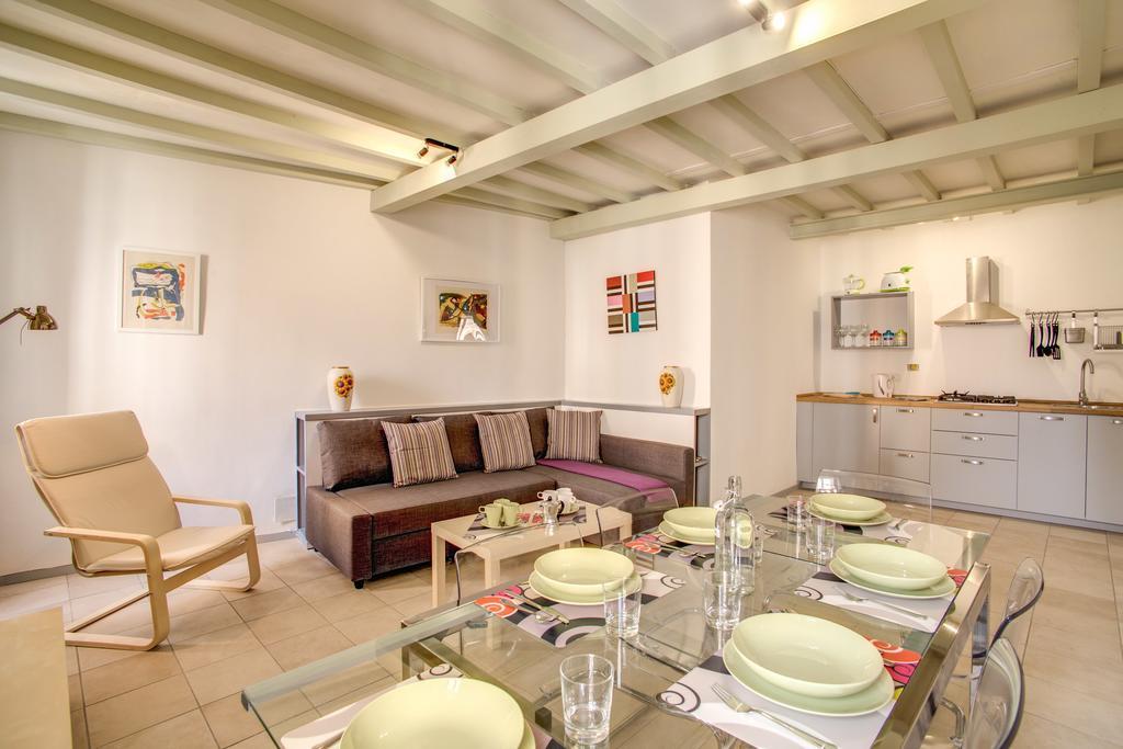 Three Bedroom Apartment Campo Dei Fiori โรม ภายนอก รูปภาพ