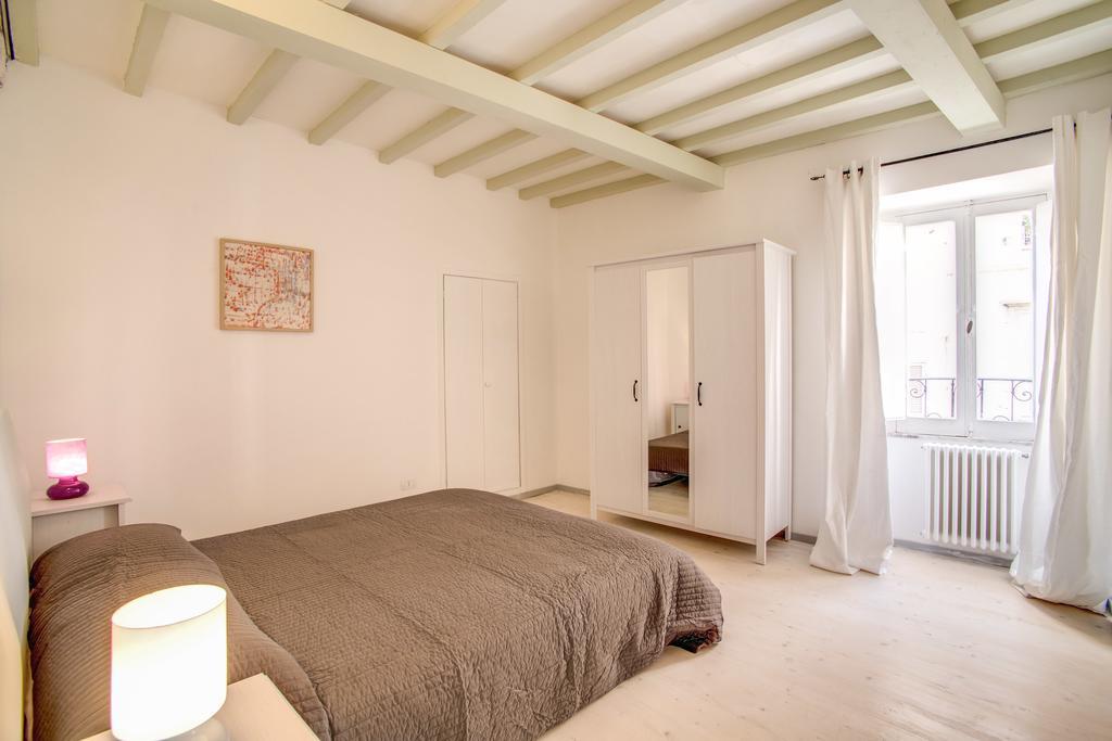 Three Bedroom Apartment Campo Dei Fiori โรม ห้อง รูปภาพ