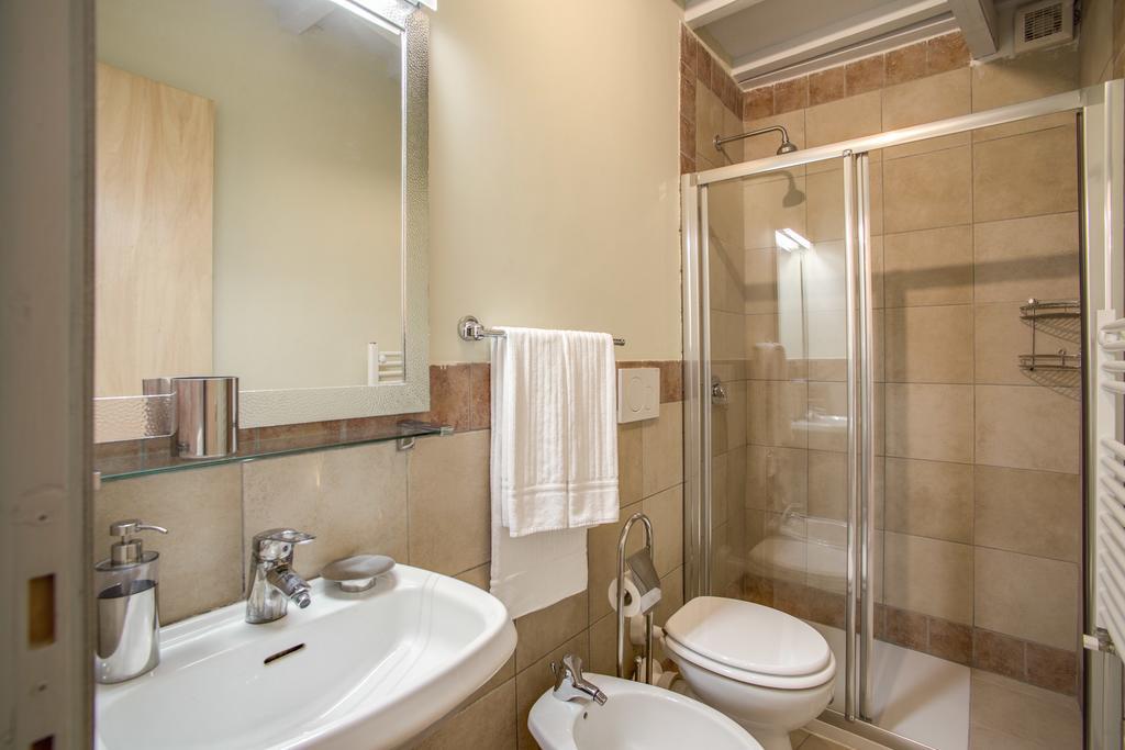 Three Bedroom Apartment Campo Dei Fiori โรม ห้อง รูปภาพ